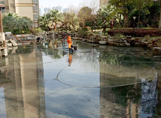 卡若景观池淤泥清理