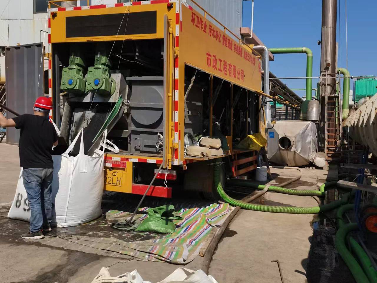 卡若淤泥压干处理